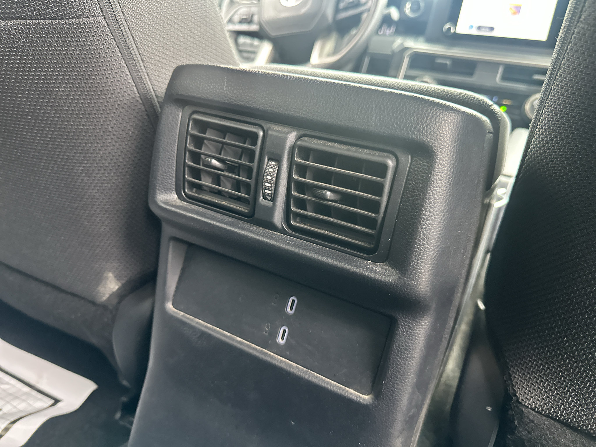 Used 2025 Toyota 4Runner SR5 AWD/4WD image 15
