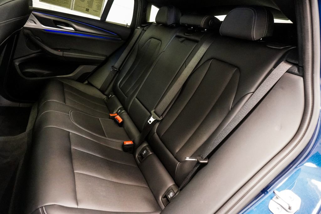 Used 2023 BMW X4 xDrive30i w/ M Sport Package image 9