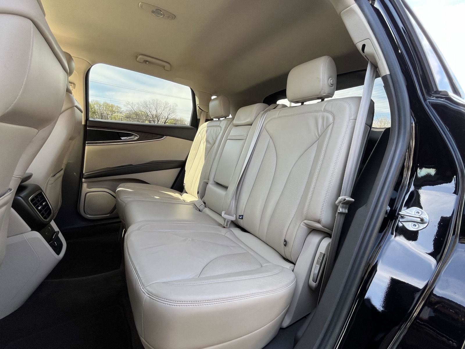 Used 2017 Lincoln MKX Select w/ Select Plus Package image 18