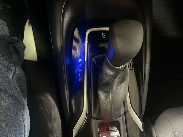 Used 2022 Toyota Corolla LE w/ LE Convenience Package FWD image 19