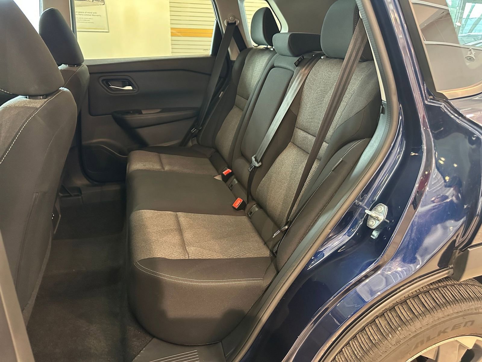 Used 2025 Nissan Rogue SV image 25