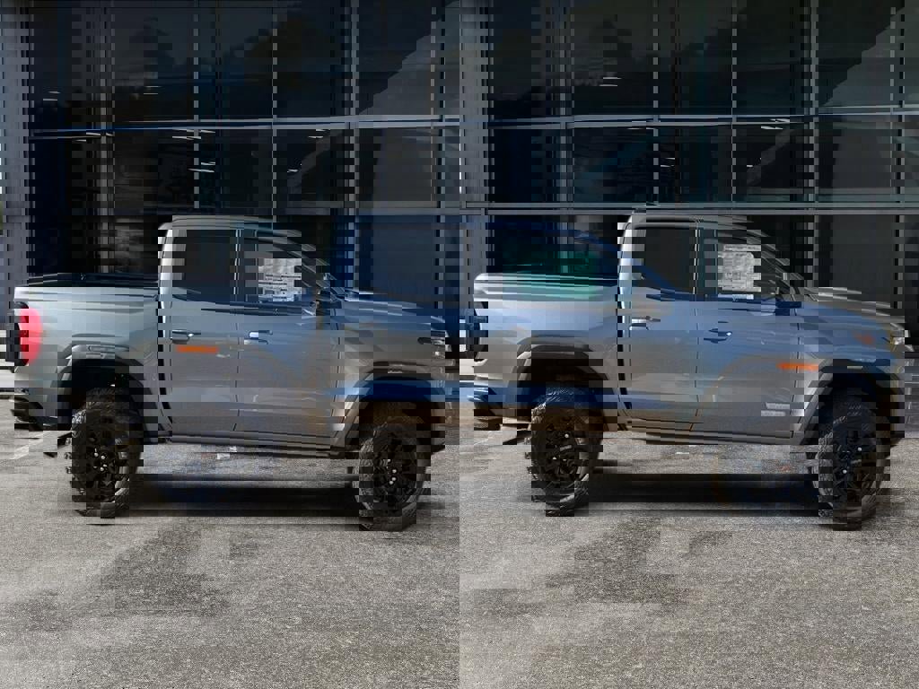 New 2026 GMC Canyon Elevation w/ Convenience Package image 8