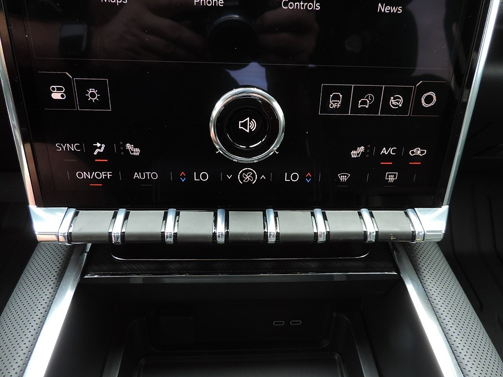 New 2026 GMC Sierra EV Elevation w/ LPO, Elevation Dark Package AWD/4WD image 20