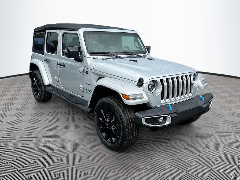 Used 2023 Jeep Wrangler Unlimited Sahara w/ Safety Group AWD/4WD image 4
