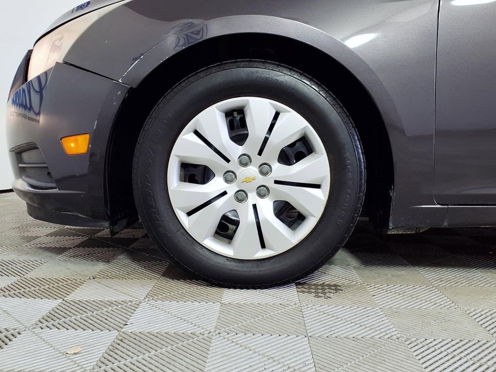 Used 2014 Chevrolet Cruze LS FWD image 7