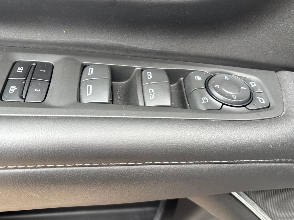 Used 2022 Chevrolet Tahoe LT w/ Luxury Package AWD/4WD image 8