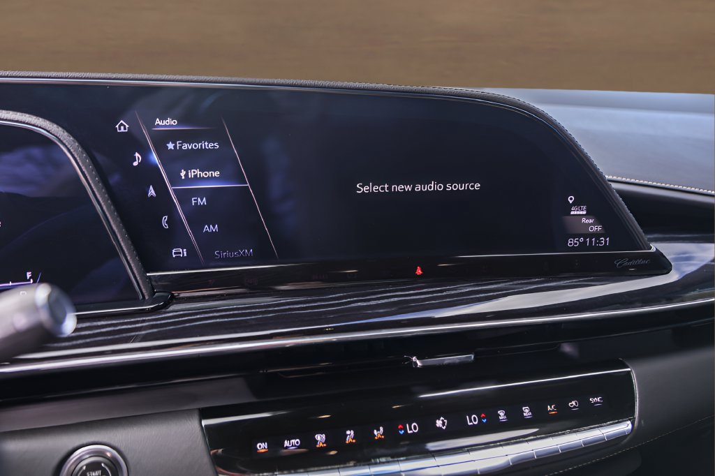 Used 2023 Cadillac Escalade Sport w/ Touring Package AWD/4WD image 16