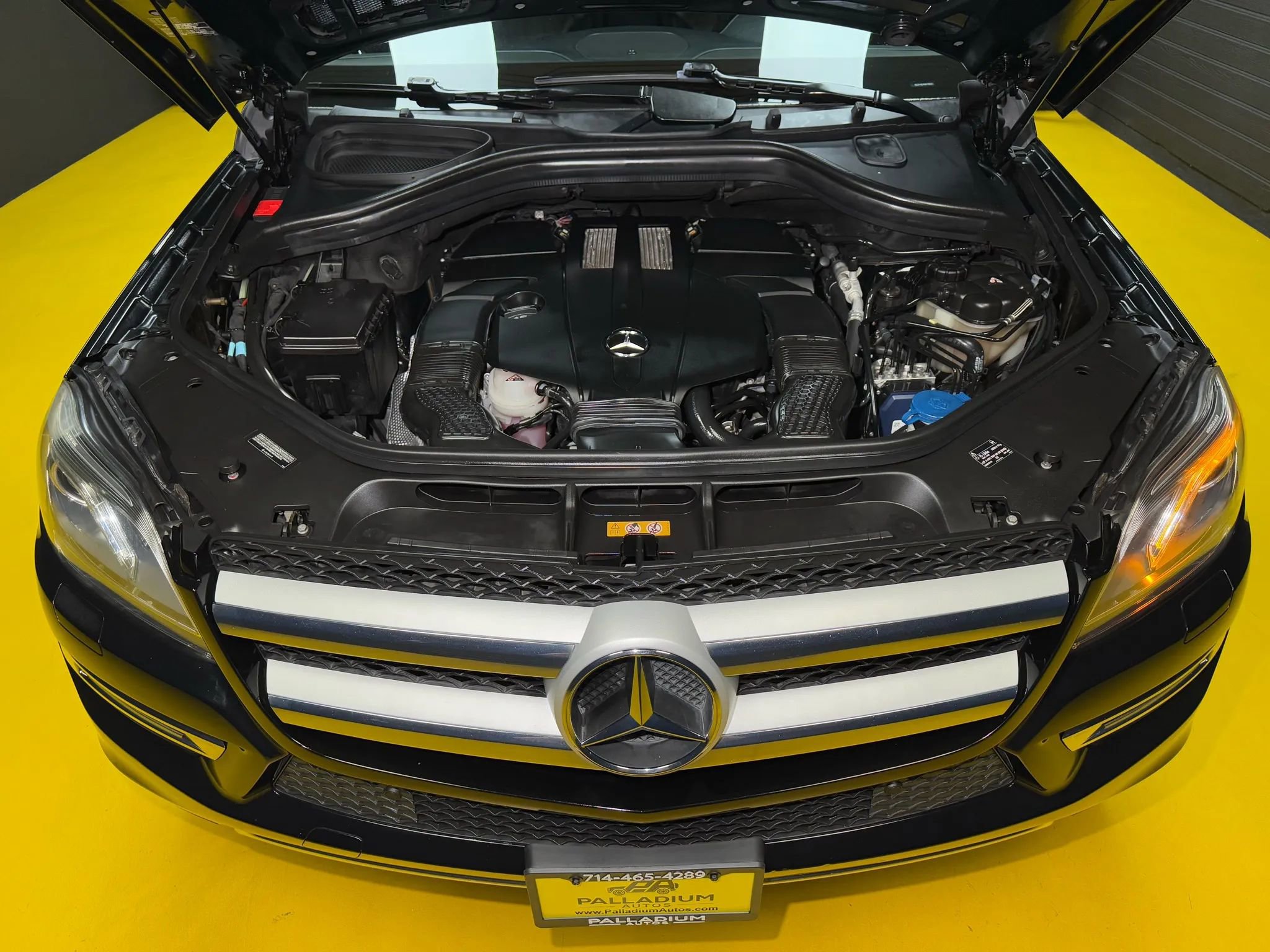 Used 2016 Mercedes-Benz GL 450 4MATIC w/ Premium I Package image 47