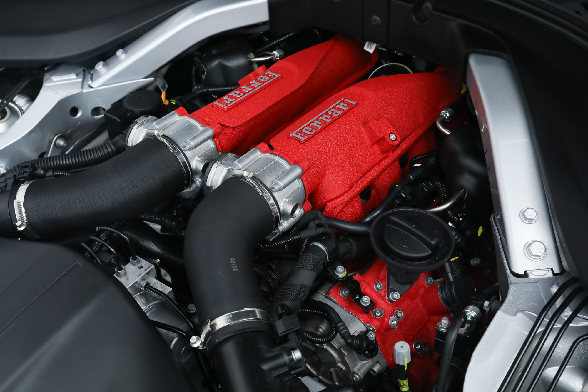 Certified 2026 Ferrari Roma Spider RWD image 36