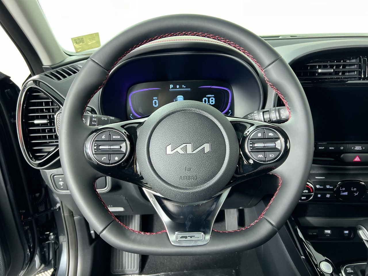 Certified 2025 Kia Soul GT-Line w/ GT-Line Technology Package FWD image 17