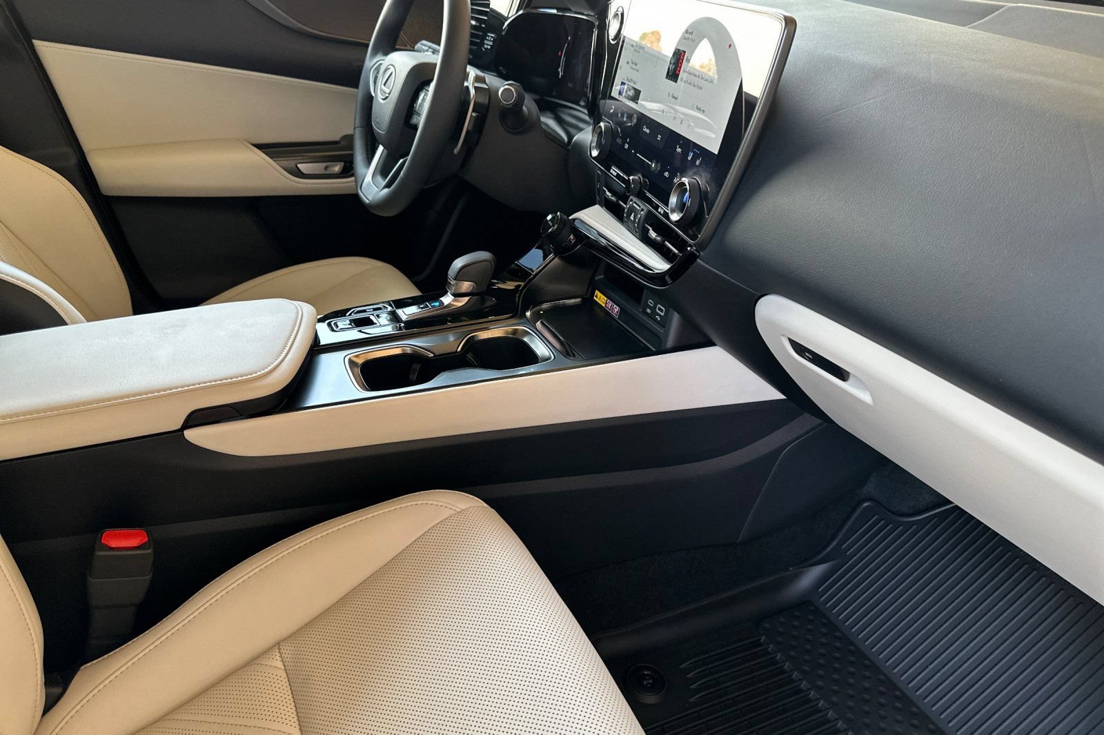 Certified 2026 Lexus NX 350h FWD w/ Accessory Package (2T) image 19