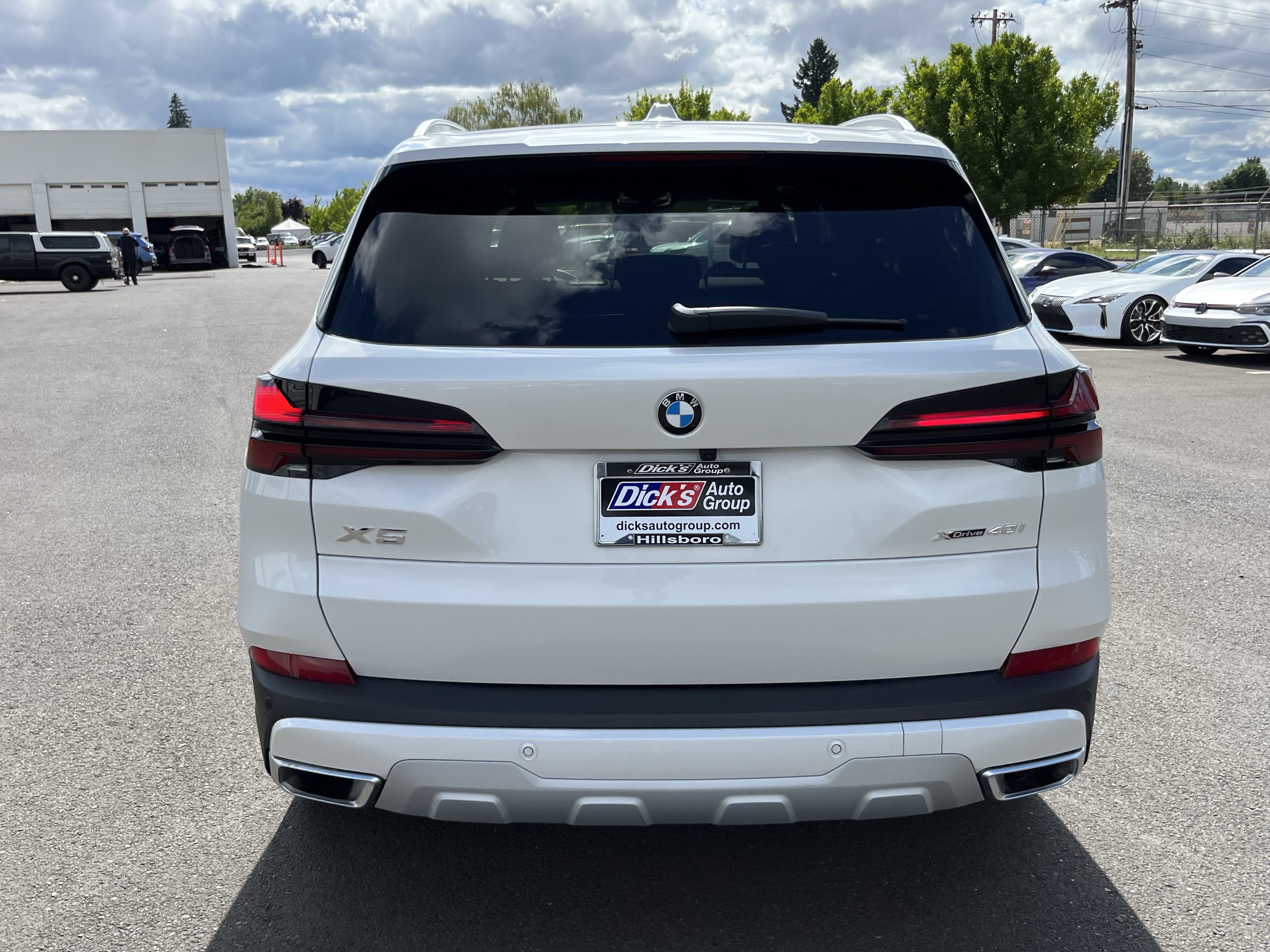 Used 2026 BMW X5 xDrive40i w/ Premium Package AWD/4WD image 4