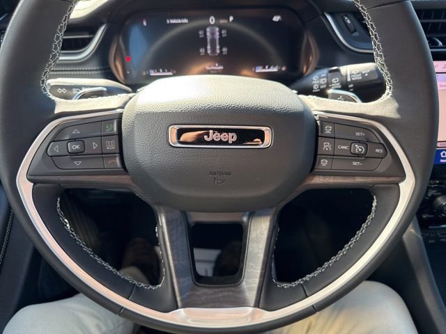New 2025 Jeep Grand Cherokee Limited w/ Luxury Tech Group II AWD/4WD image 37