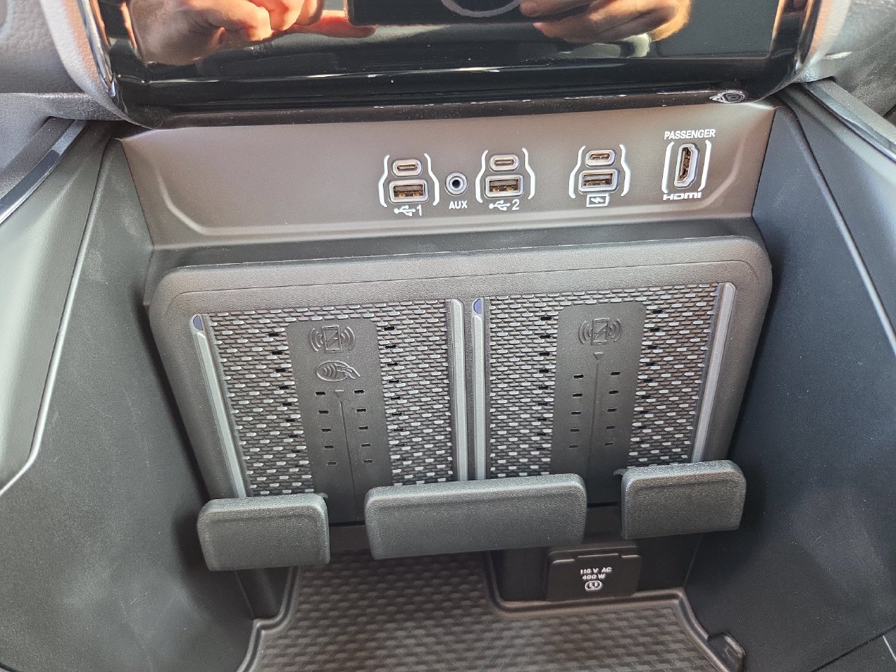 New 2026 RAM 1500 Laramie w/ Night Edition AWD/4WD image 14