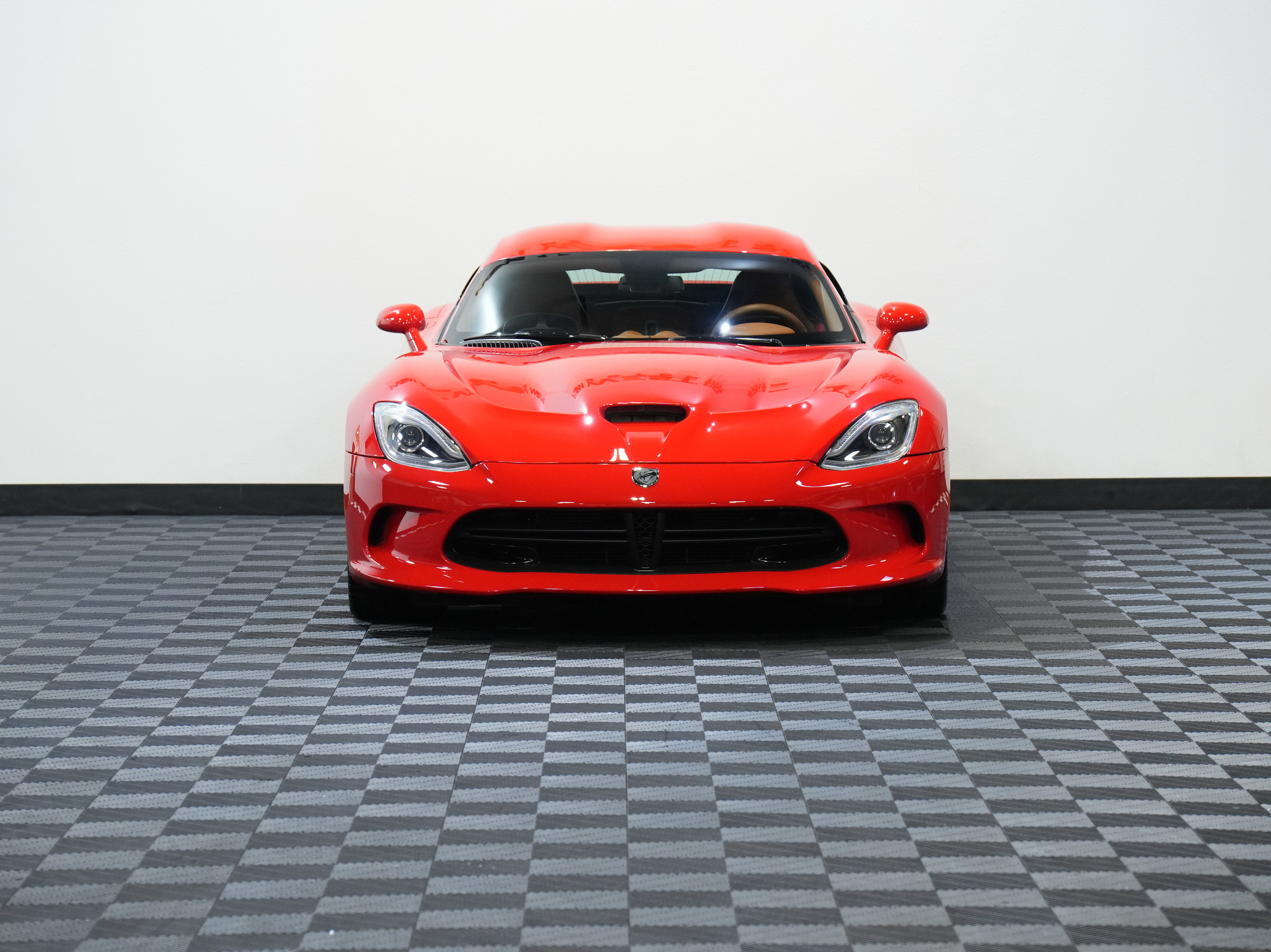 Used 2013 SRT Viper GTS w/ GTS Laguna Interior Pkg image 4