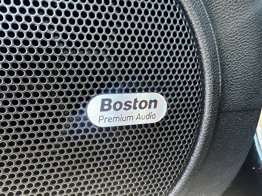 Used 2015 Chevrolet Camaro SS w/ RS Package image 11