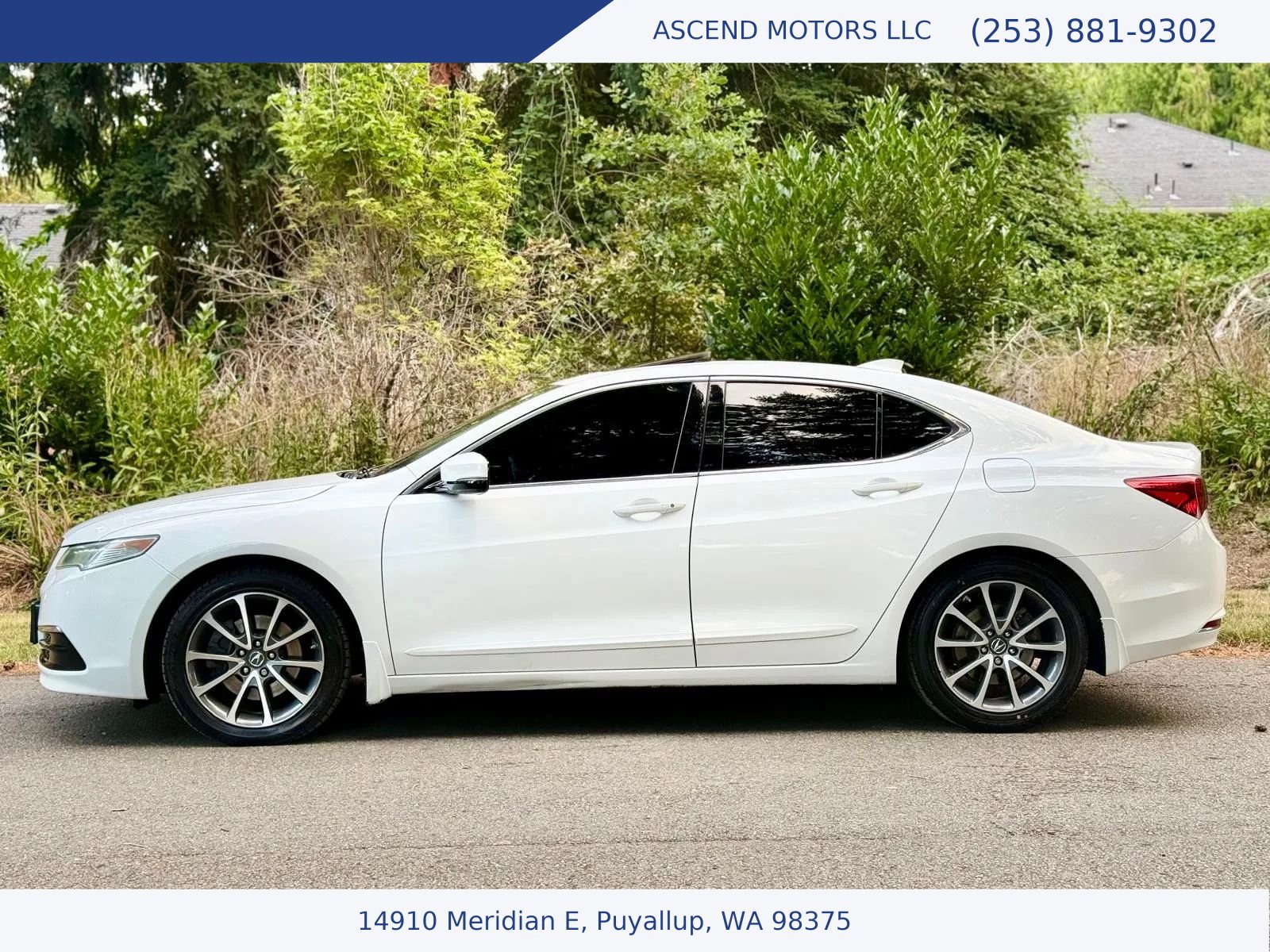 Used 2015 Acura TLX w/ Technology Package FWD image 2