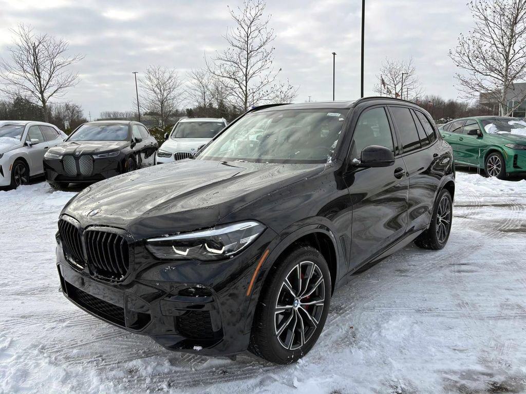 Certified 2022 BMW X5 xDrive40i w/ M Sport Package image 3