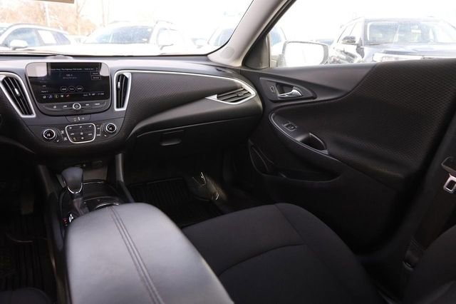 Used 2024 Chevrolet Malibu LT image 23