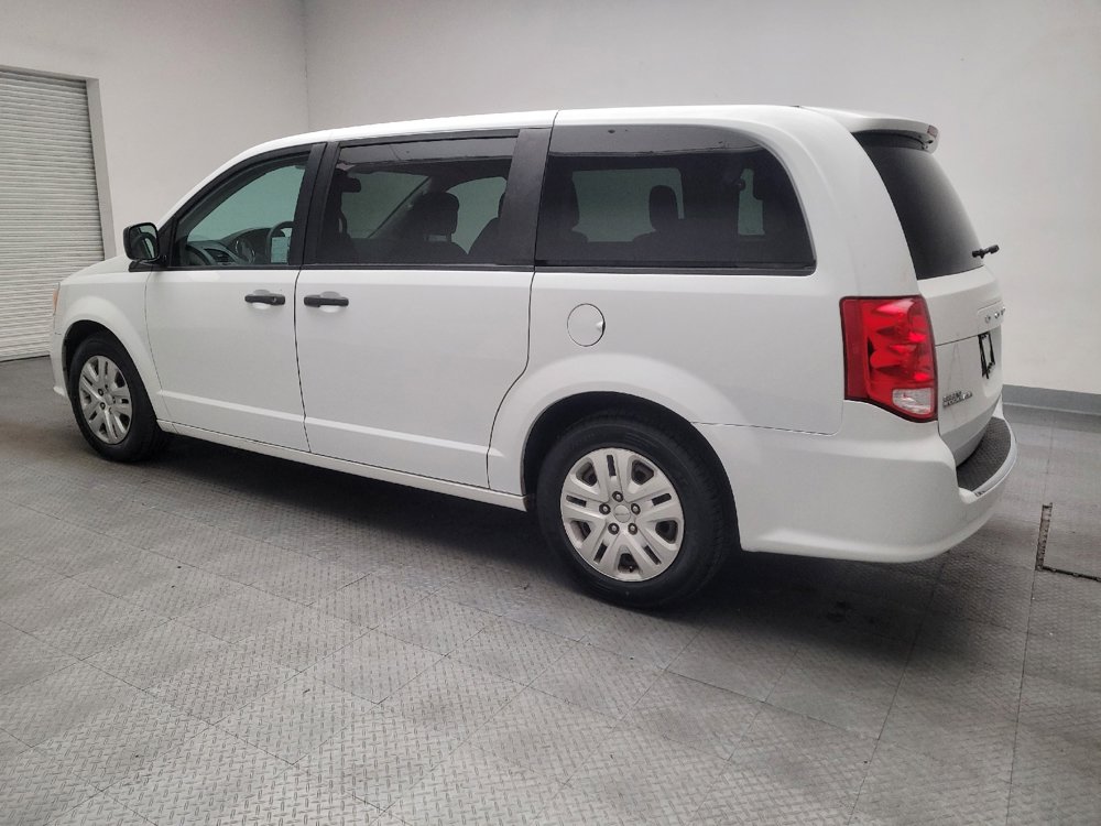 Used 2019 Dodge Grand Caravan SE w/ UConnect Hands-Free Group FWD image 3
