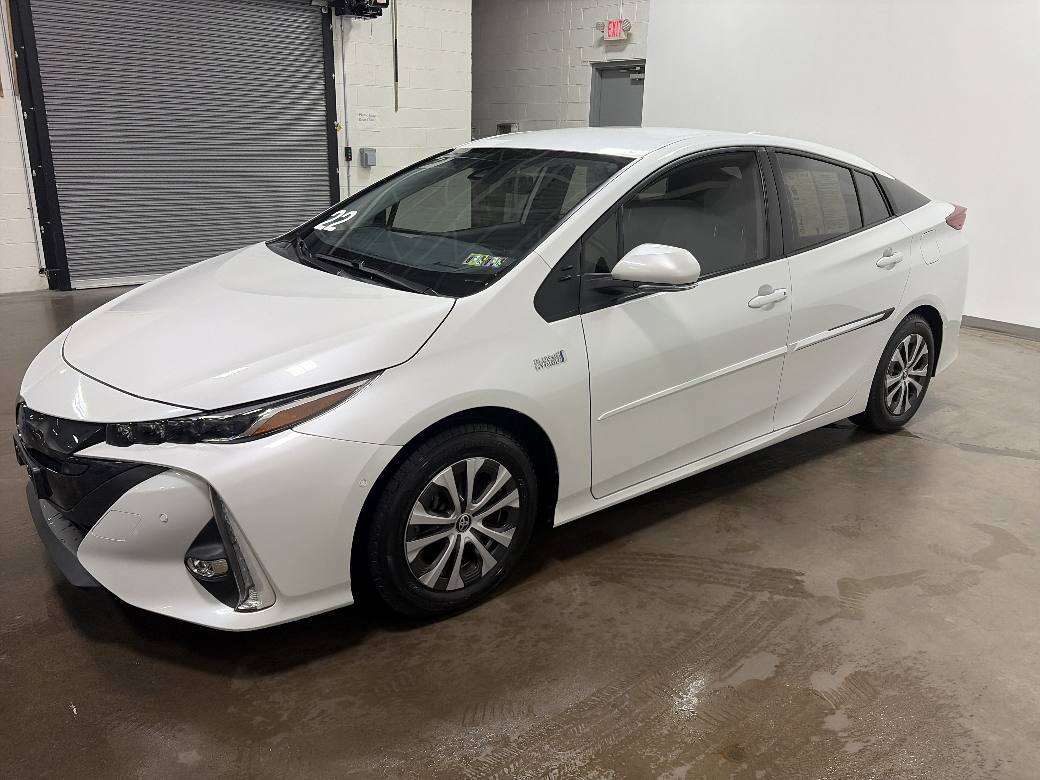 Used 2022 Toyota Prius Prime Limited FWD image 6