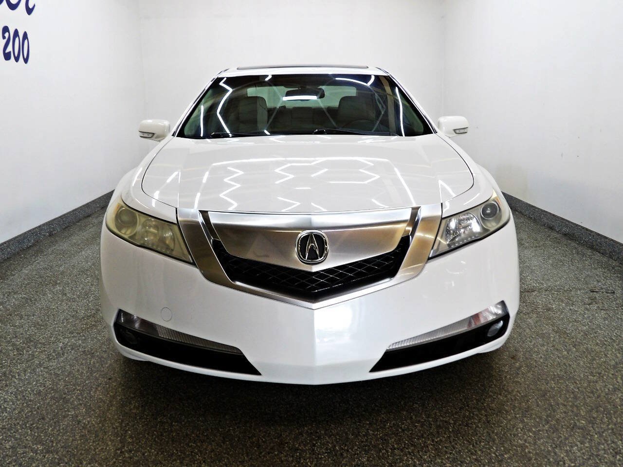 Used 2009 Acura TL w/ Technology Package FWD image 2
