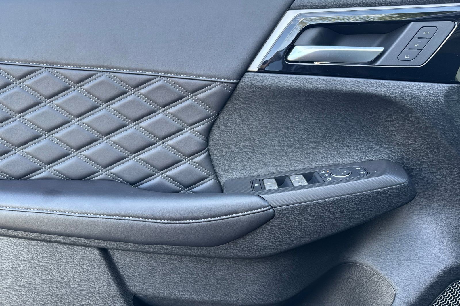 New 2025 Mitsubishi Outlander SEL image 10