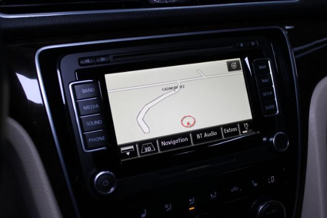 Used 2014 Volkswagen Passat TDI SEL Premium FWD image 15