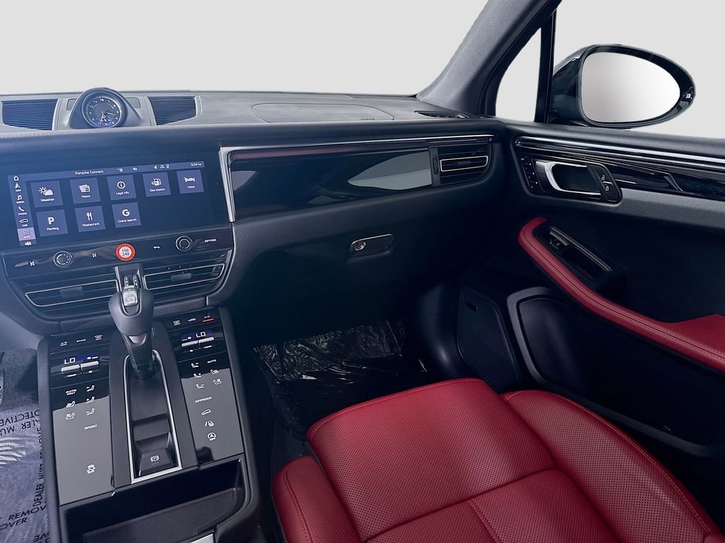 Certified 2026 Porsche Macan image 26