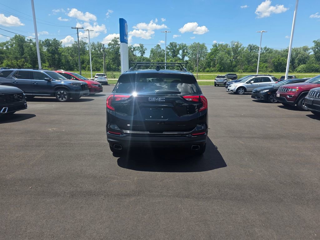 Used 2019 GMC Terrain SLT w/ Preferred Package AWD/4WD image 4