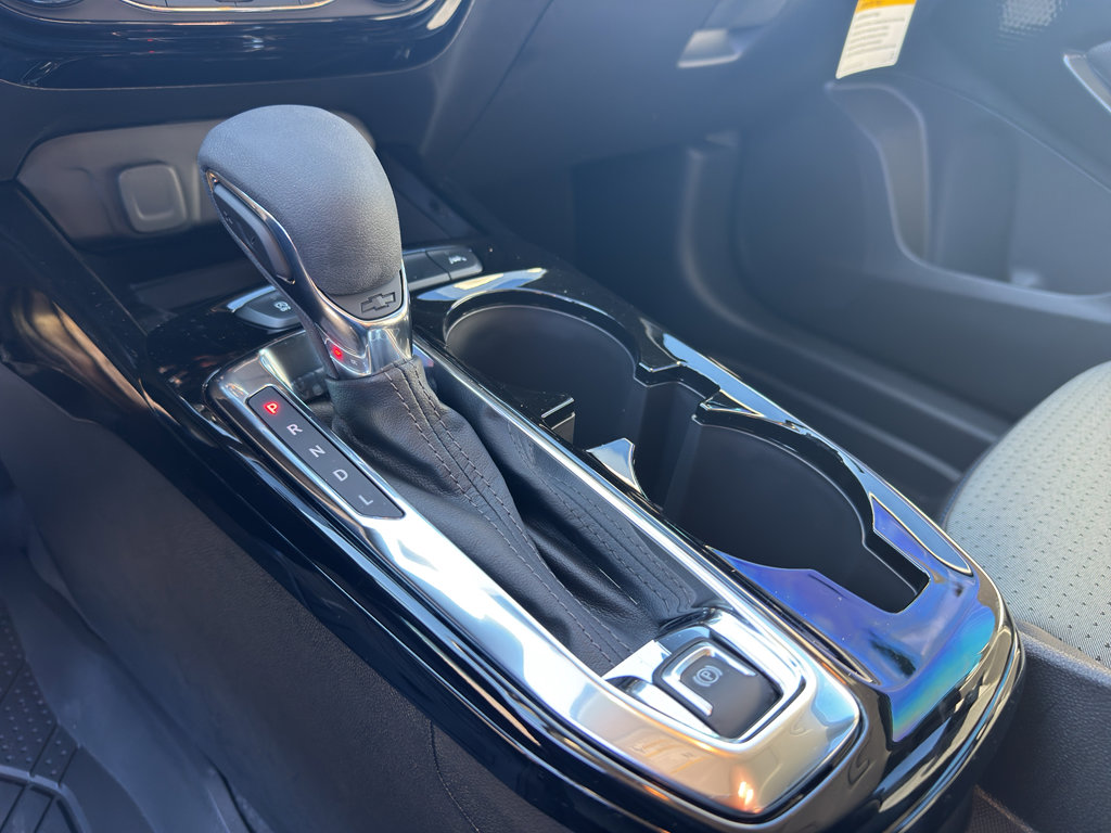 New 2026 Chevrolet Trax LT w/ Sunroof Package FWD image 15