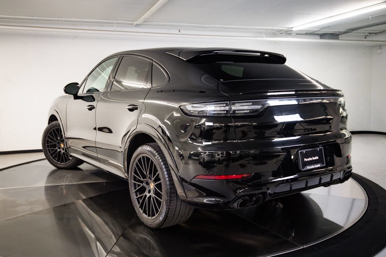 Certified 2023 Porsche Cayenne Platinum Edition AWD/4WD image 3