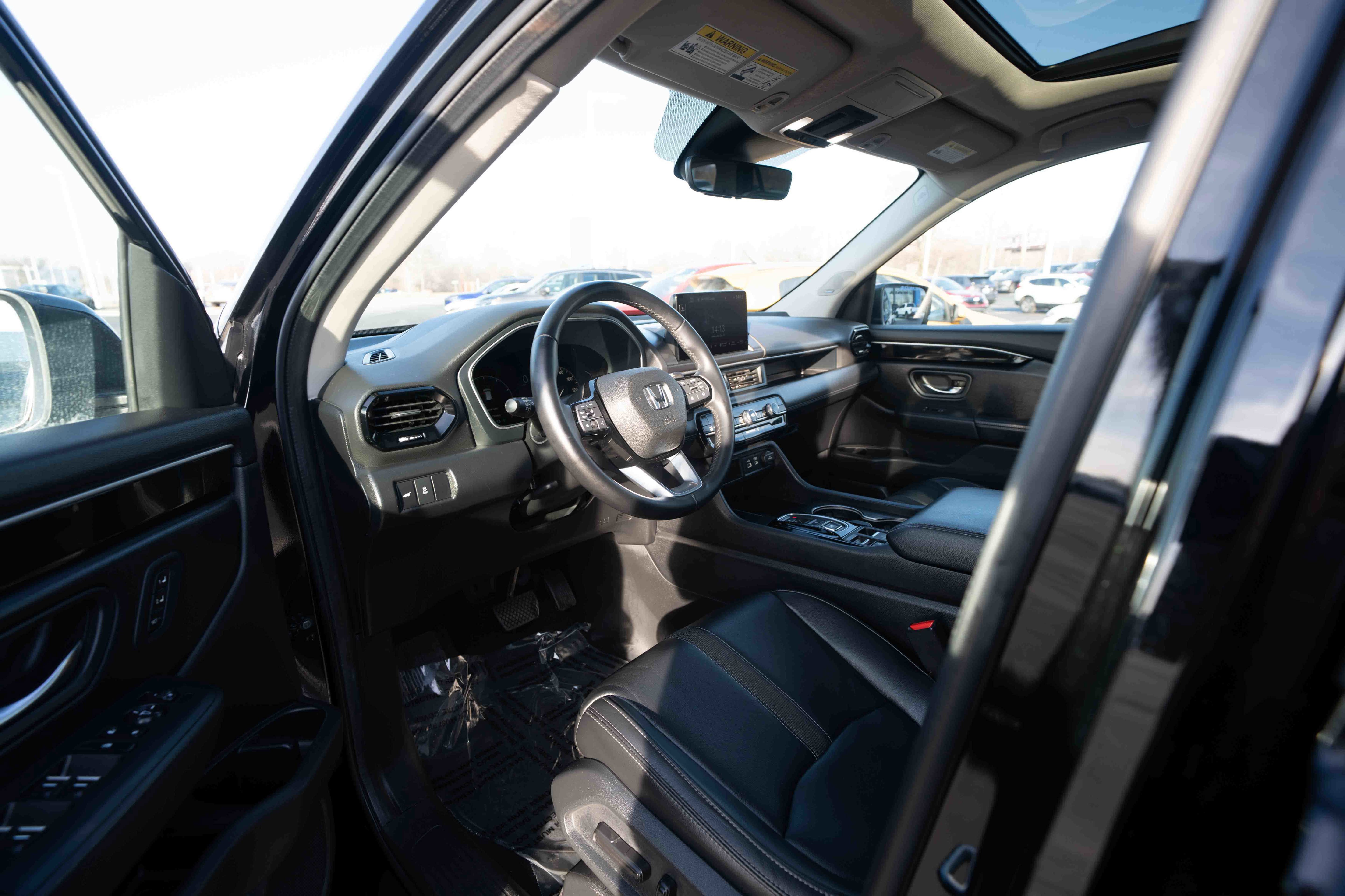 Used 2024 Honda Pilot Touring image 8