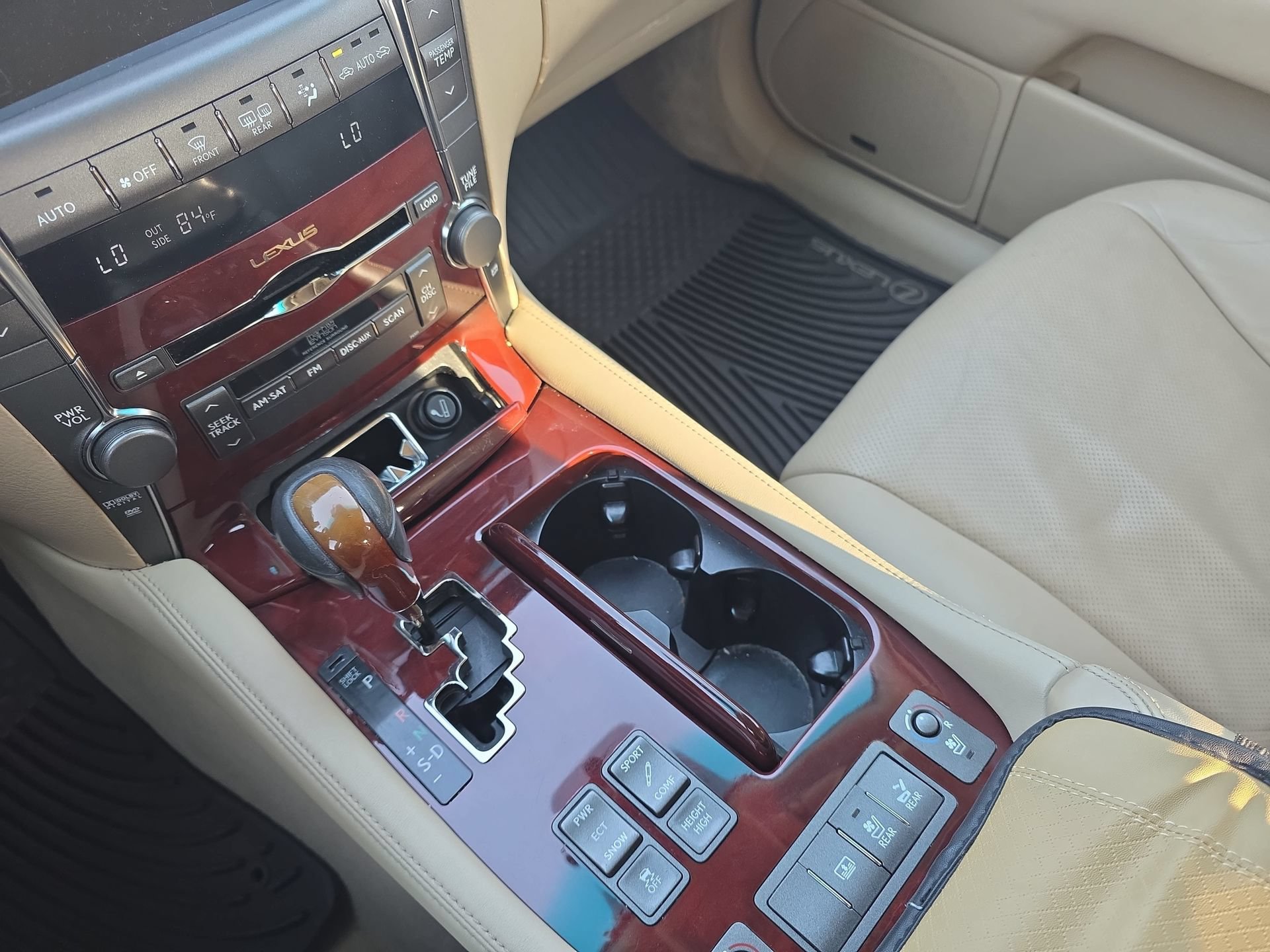 Used 2007 Lexus LS 460 L w/ Luxury Pkg RWD image 25