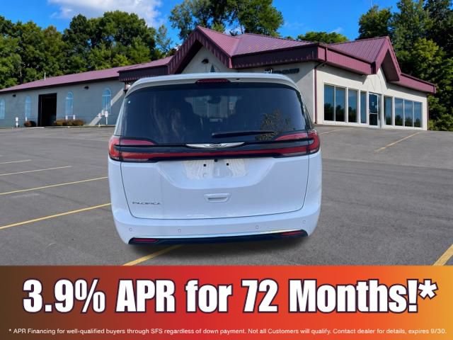 New 2026 Chrysler Pacifica Select FWD image 5
