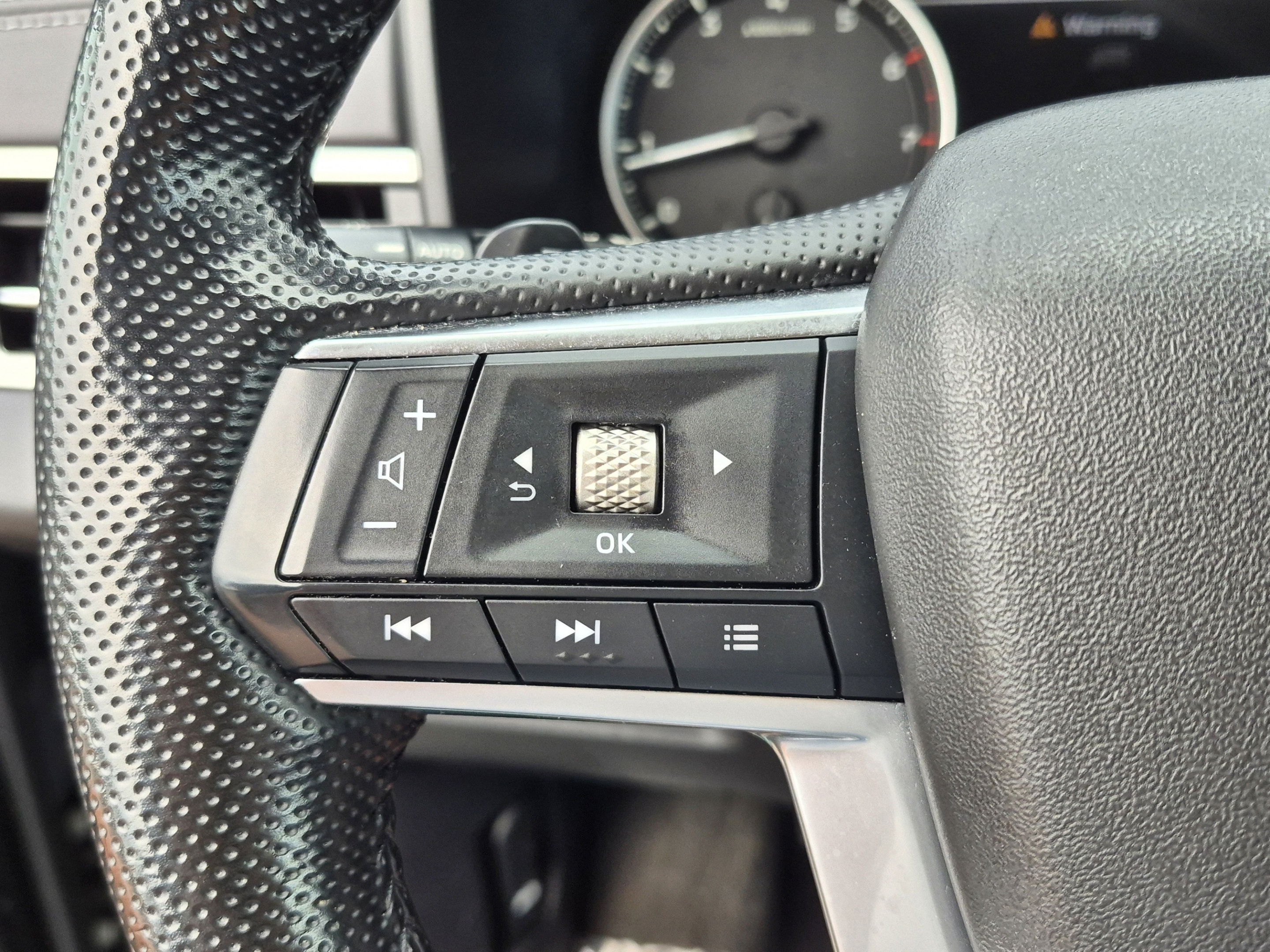 Used 2024 Mitsubishi Outlander SE FWD image 30