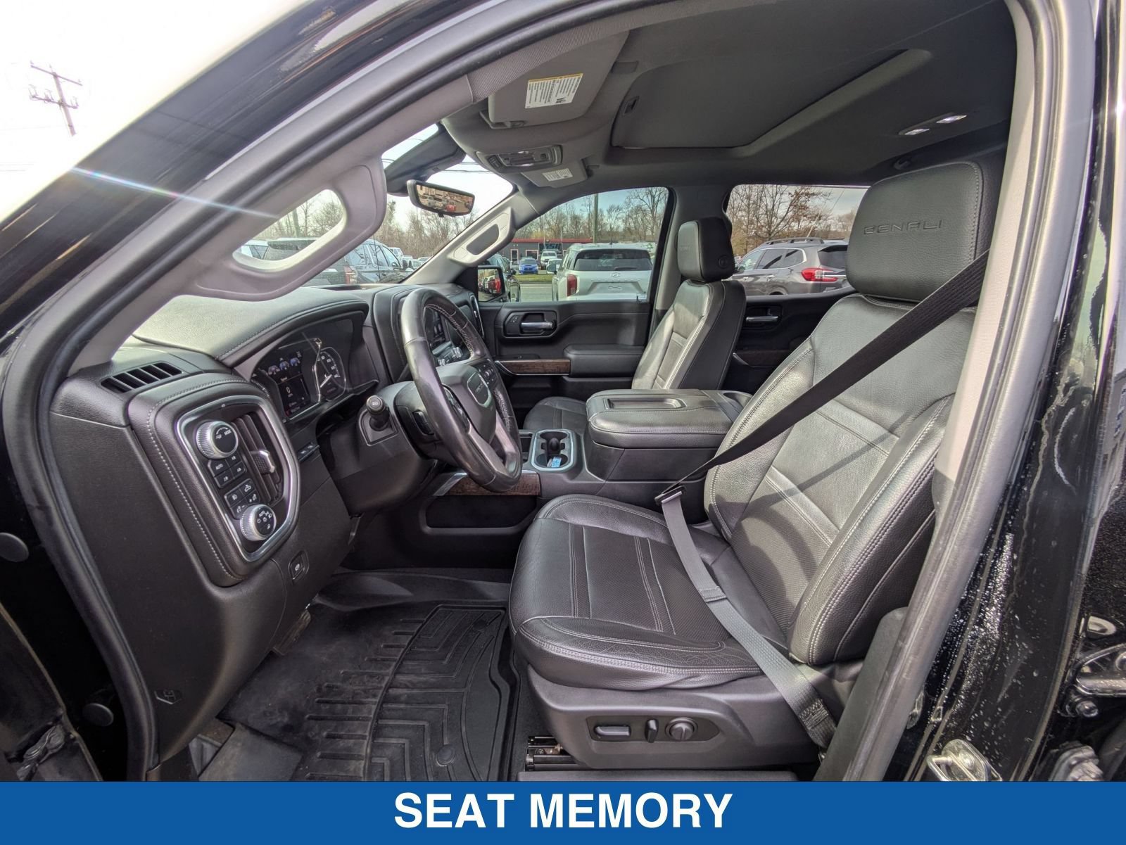 Used 2020 GMC Sierra 1500 Denali w/ Denali Ultimate Package AWD/4WD image 28