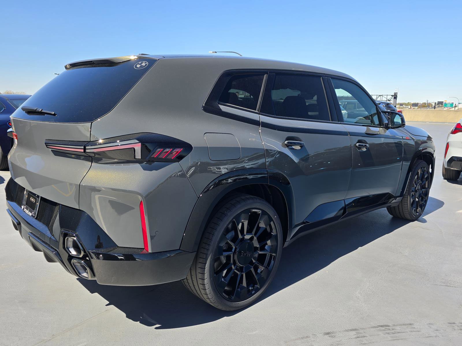 New 2026 BMW XM Label Red w/ M Driver's Package image 2