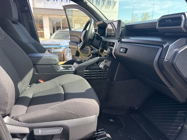 Used 2025 Toyota 4Runner SR5 AWD/4WD image 20