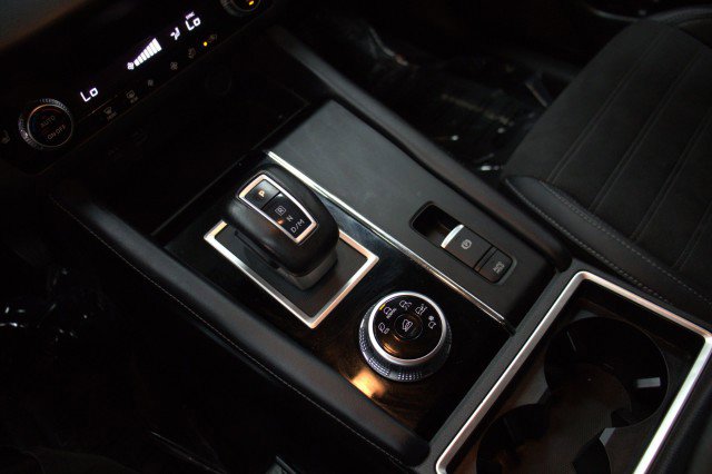 Used 2023 Mitsubishi Outlander SE FWD image 17