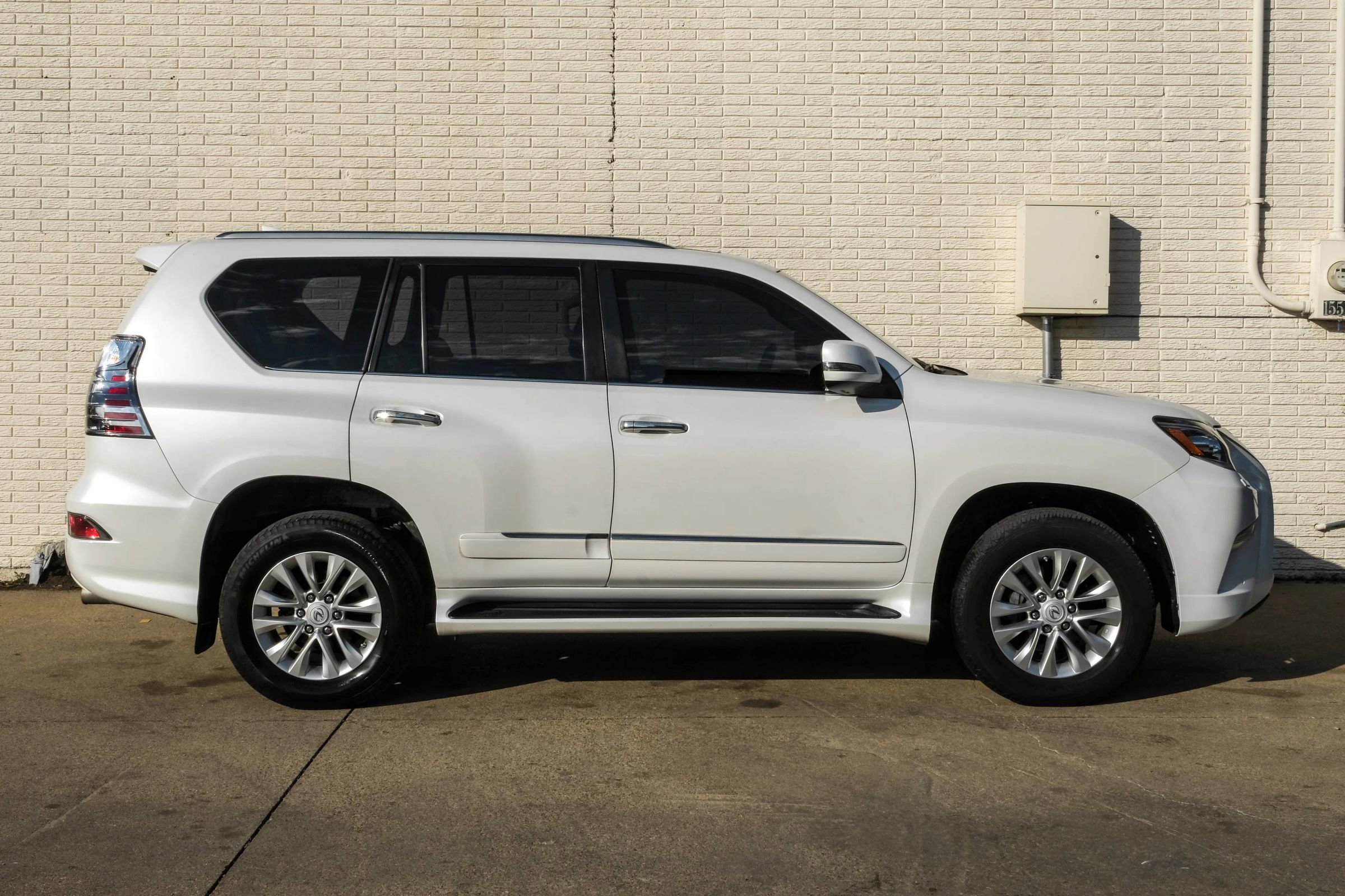 Used 2017 Lexus GX 460 image 7