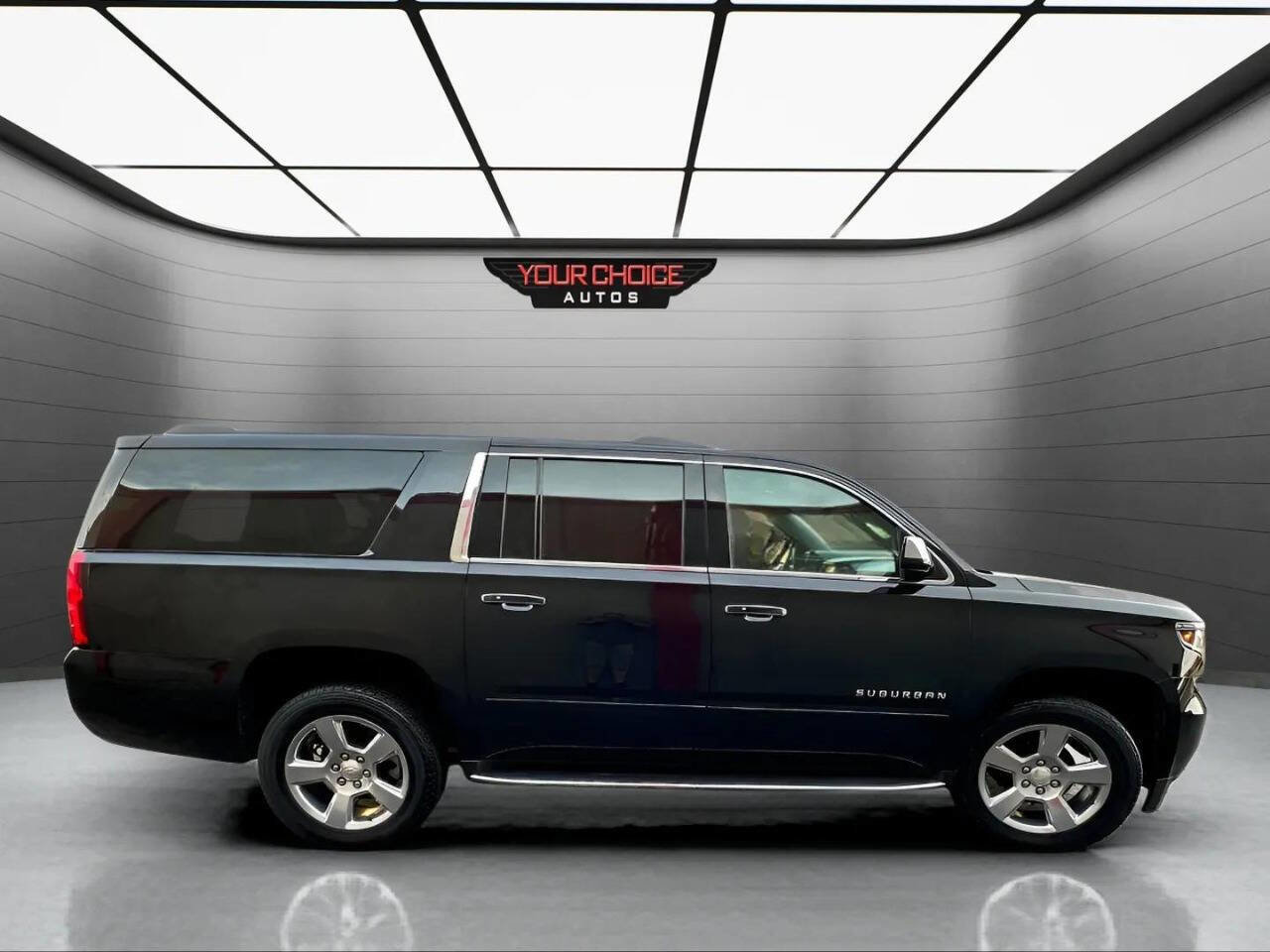 Used 2020 Chevrolet Suburban Premier AWD/4WD image 6