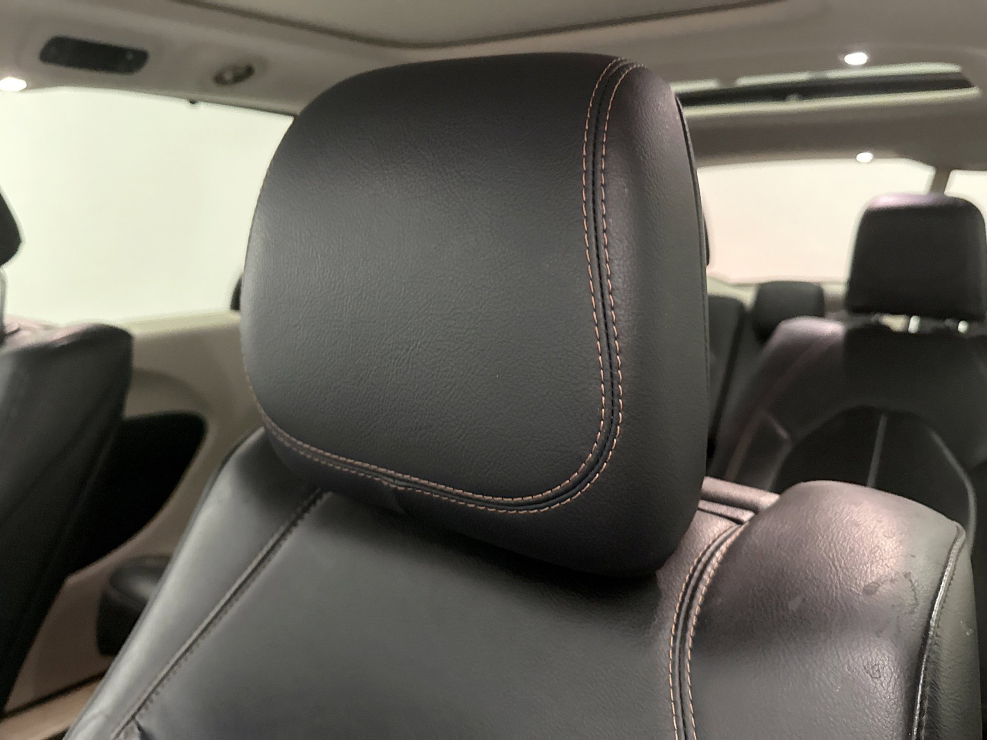 Used 2018 Chrysler Pacifica Touring-L Plus FWD image 8