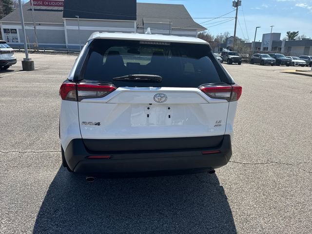 Used 2023 Toyota RAV4 LE AWD/4WD image 7