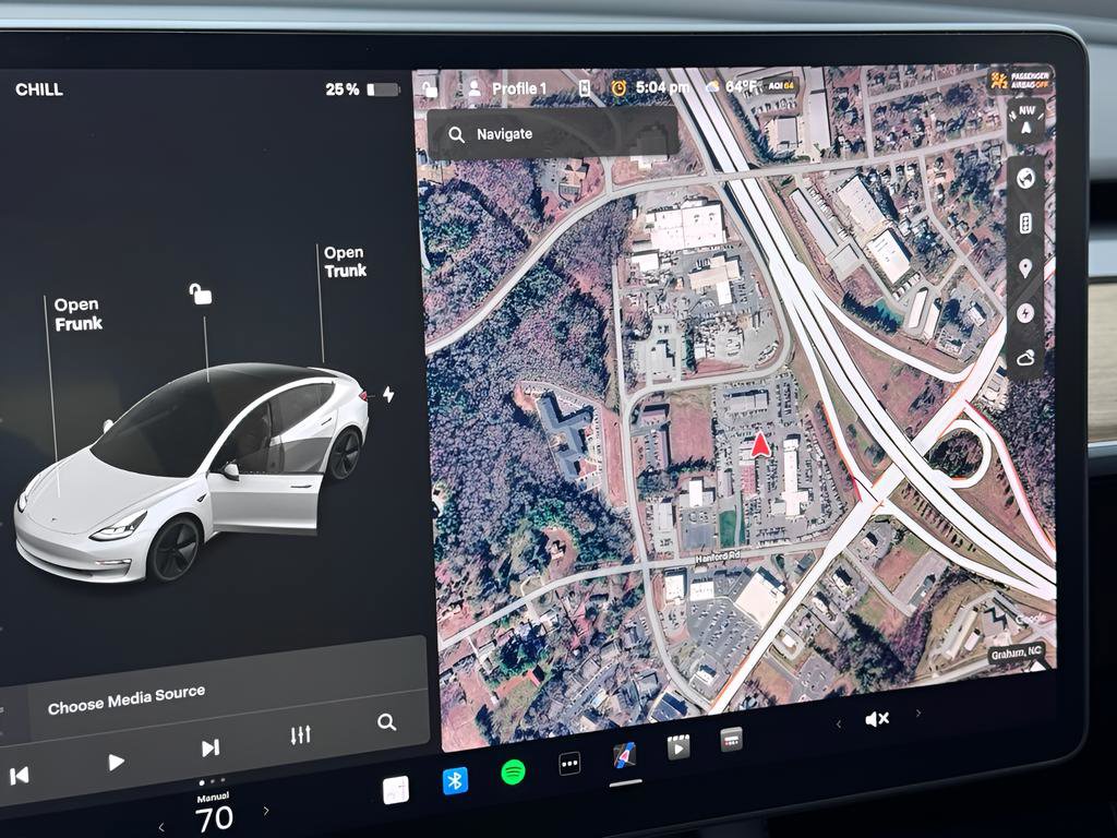 Used 2021 Tesla Model 3 Standard Range Plus image 14