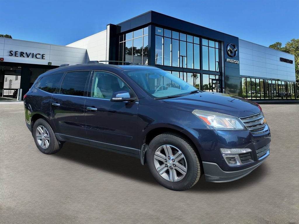 Used 2015 Chevrolet Traverse LT FWD image 2