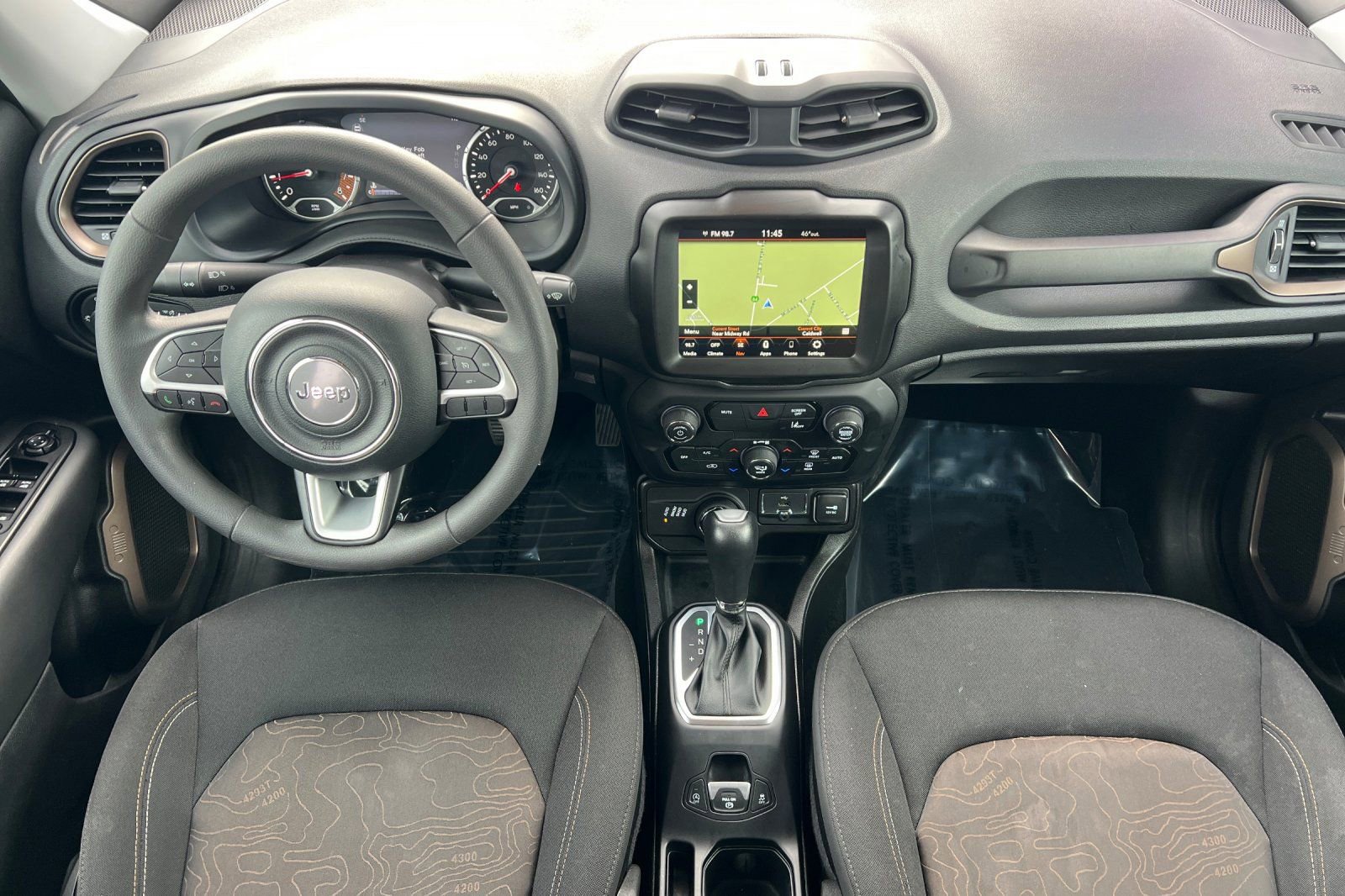Used 2023 Jeep Renegade Latitude image 10