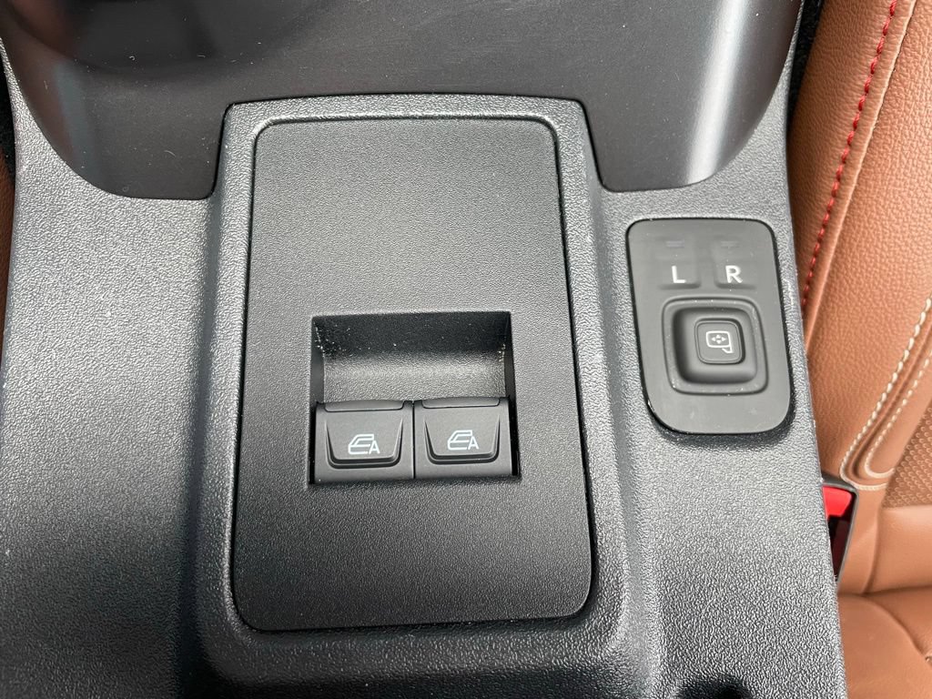 Used 2024 Ford Bronco Heritage Edition AWD/4WD image 16