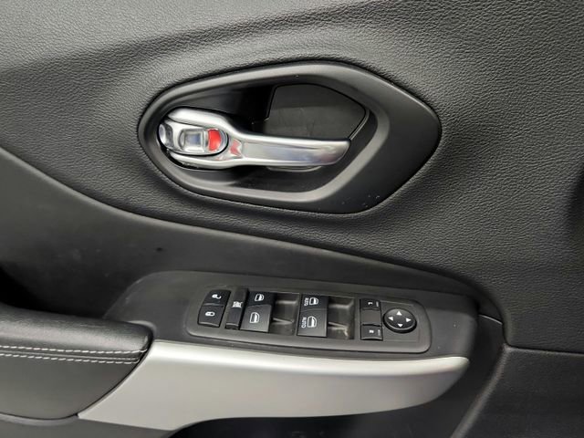 Used 2022 Jeep Cherokee Latitude image 25