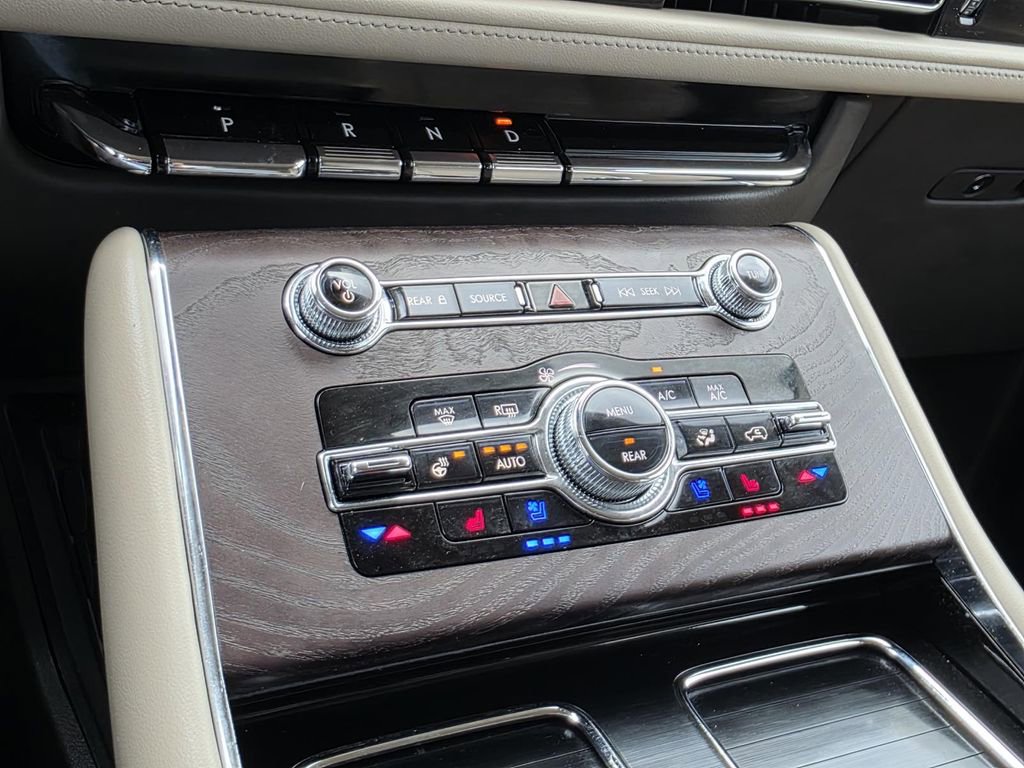 Used 2022 Lincoln Aviator Grand Touring w/ Elements Package Plus image 29